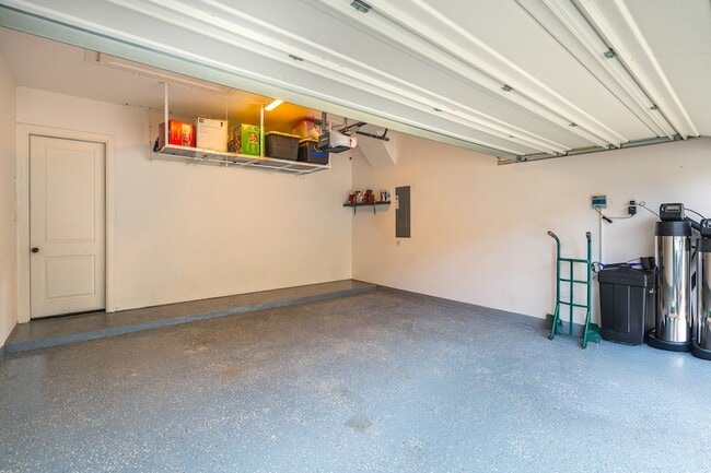 Building Photo - 24634 Songlark Bend Dr