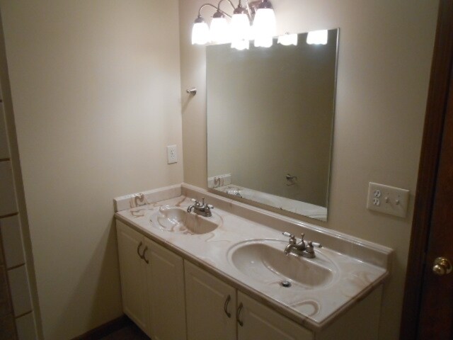 Building Photo - 210 Windward Ct