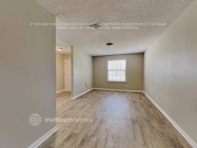 Building Photo - 4502 Crosstie Rd S