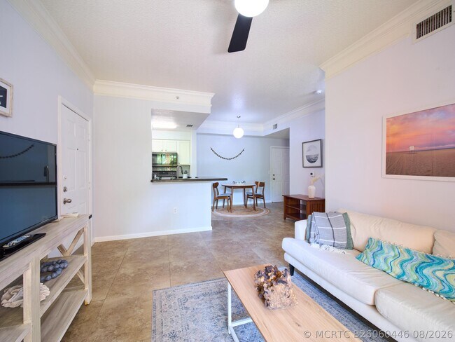 Building Photo - 1108 Myrtlewood Cir E