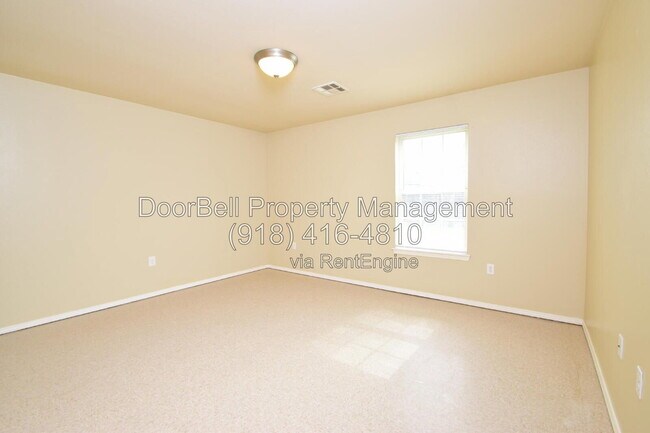 Building Photo - 6009 S Madison Pl