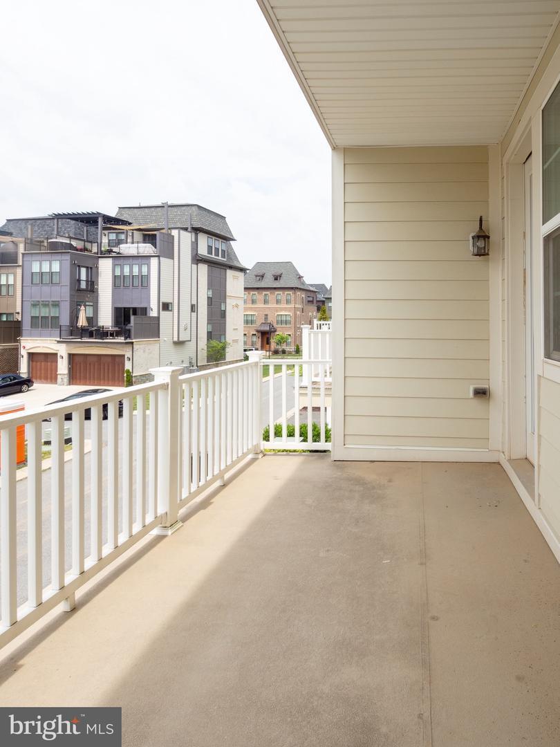 Building Photo - 727 Crown Park Ave