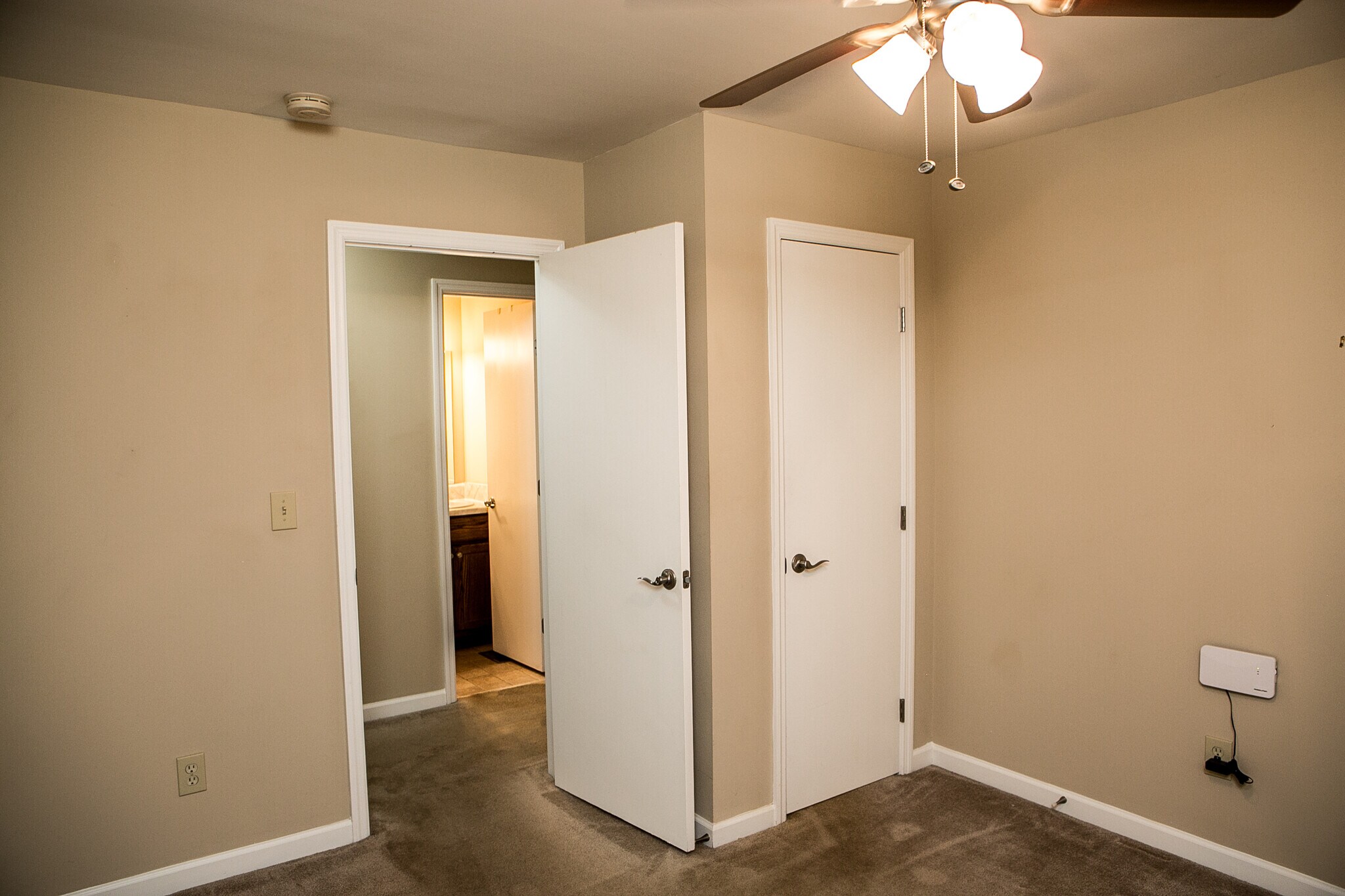 Building Photo - 2804 Thurman Cir SW