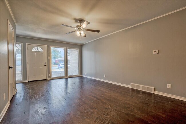 Building Photo - 2726 Crest Ridge Dr