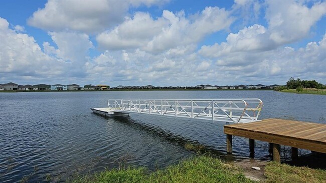 Building Photo - 14803 Milfoil Ave