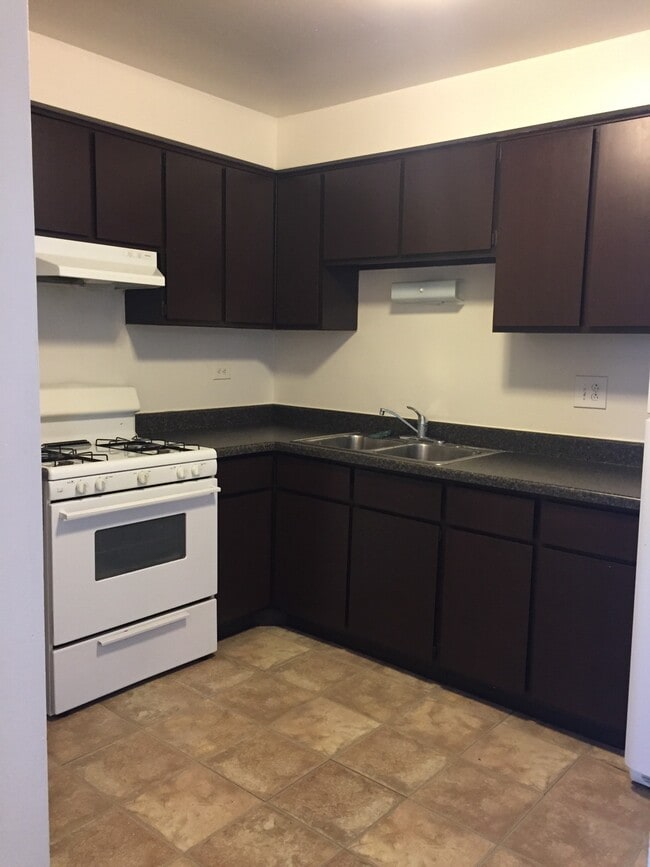 Interior Photo - DEPOT RD. -1125