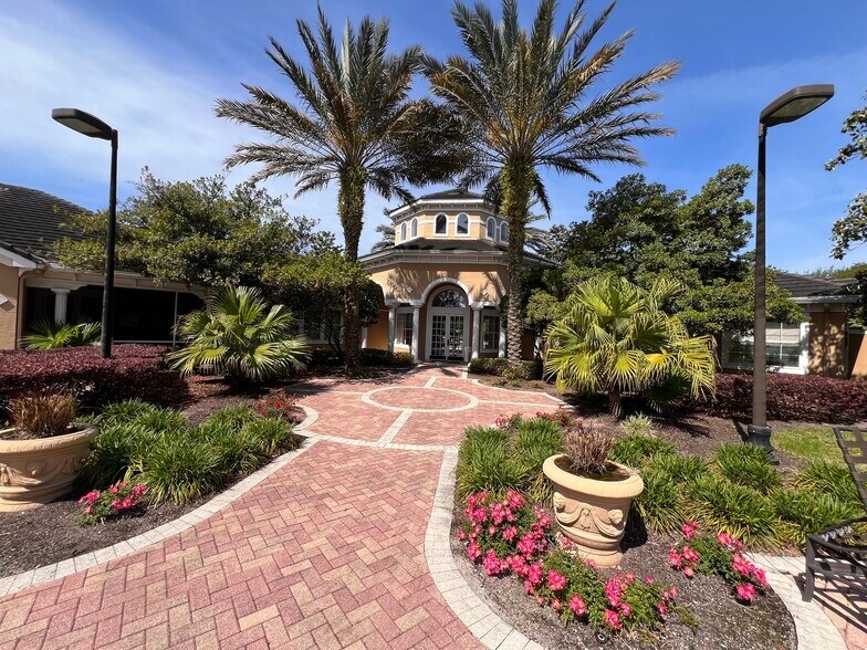 Club House3 - 10075 Gate Pky N