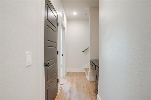 Building Photo - 302 Foch St