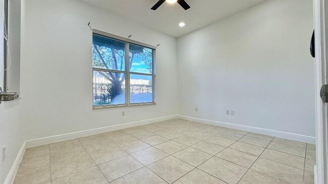 Building Photo - 1759 NW 124th Way