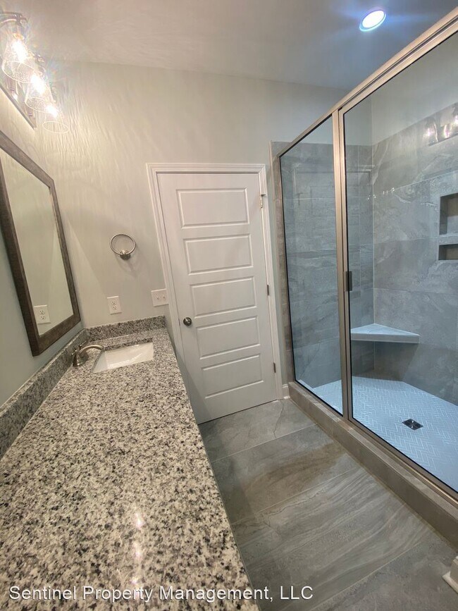 Building Photo - 3 br, 2 bath House - 211 Lasso Drive