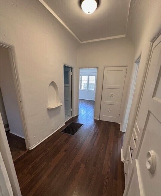 Building Photo - 4237 Garthwaite Ave