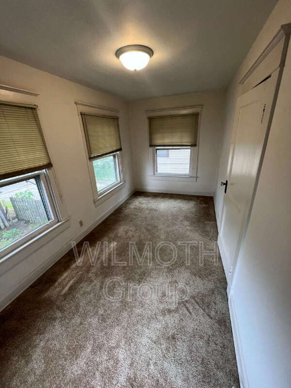 Building Photo - 5226 N College Ave