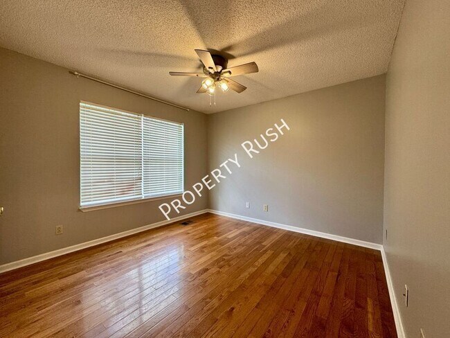 Building Photo - 53 Spring Wind Cir