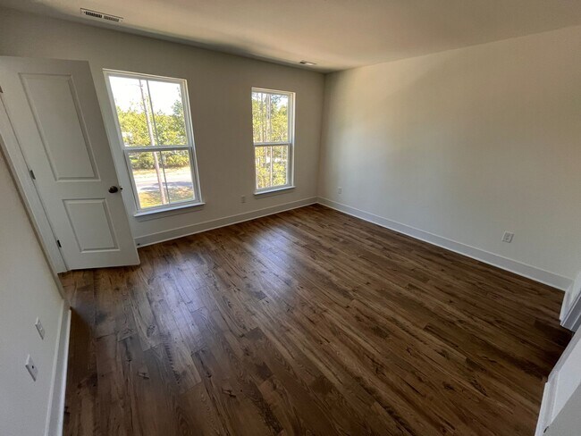 Building Photo - 15313 Sunray Aly