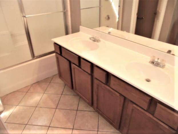 Building Photo - 7729 W Rancho Dr