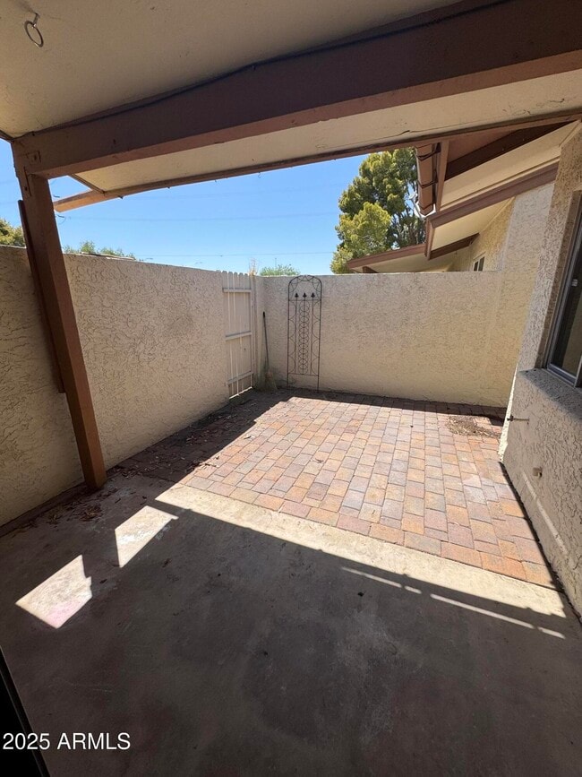 Building Photo - 2609 W Emile Zola Ave