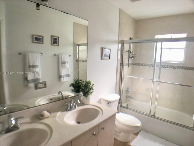 Building Photo - 1138 Croton Ct
