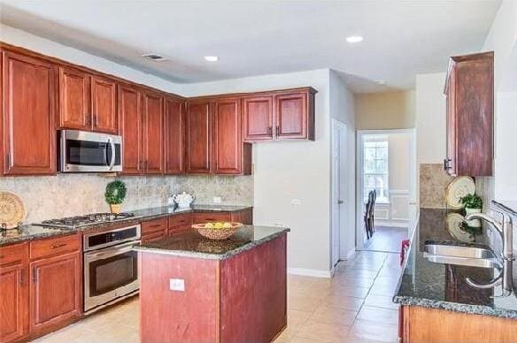 Building Photo - 8409 Brown Stone Ln