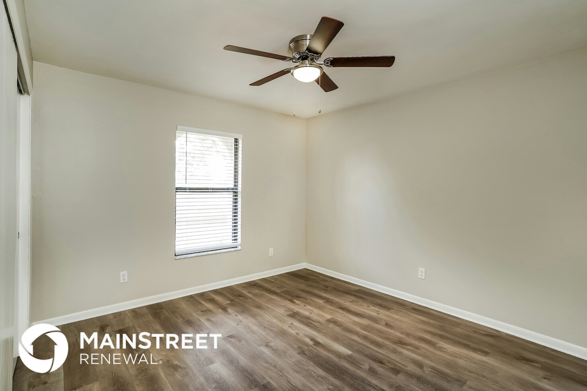 Building Photo - 2216 SE 6th Ln