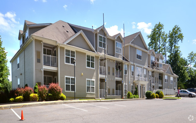Building Photo - Stonecrest