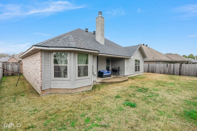 Building Photo - Check Out this 3 bed 2 bath in Benton