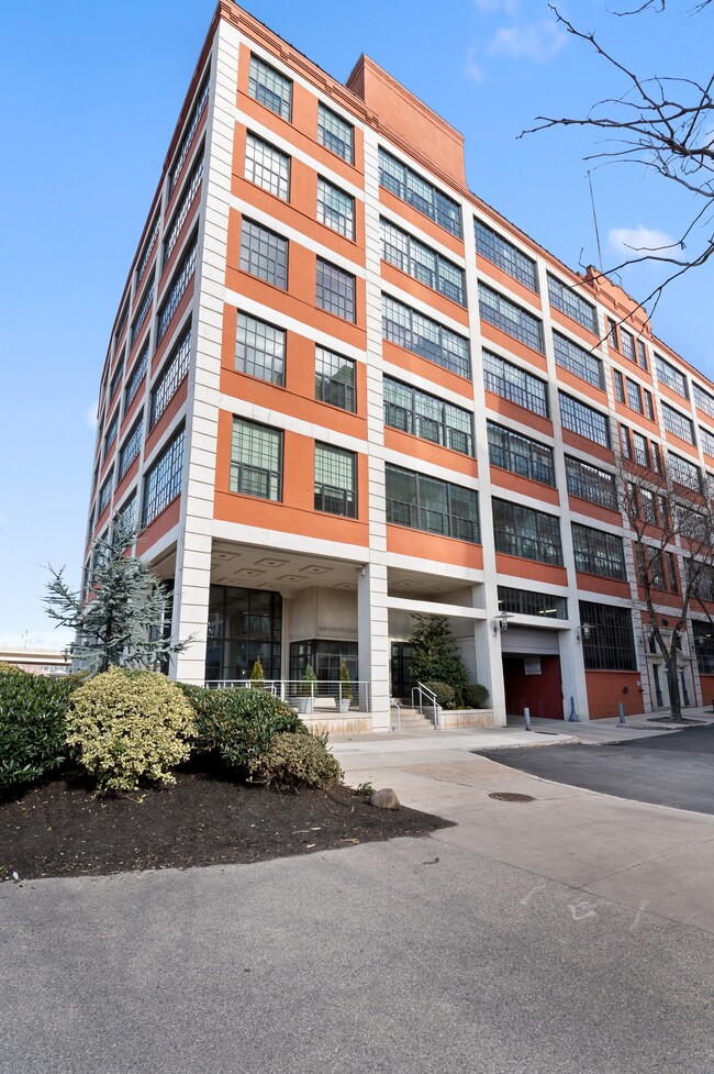 Building Photo - 2429 Locust St