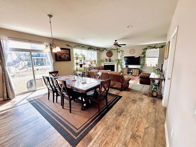 Building Photo - Solar Home!  Beautiful 4bed/3bath Single Family Home in Shakopee