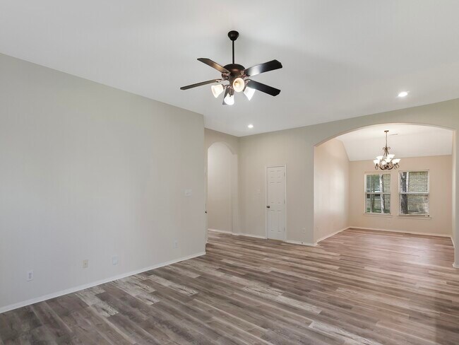 Building Photo - 47 W Lasting Spring Cir