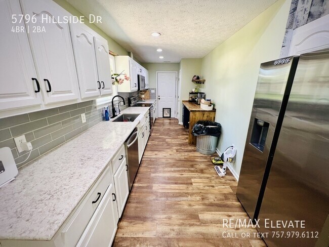 Building Photo - 5796 Hillside Dr