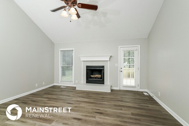 Building Photo - 10714 English Oak Ct