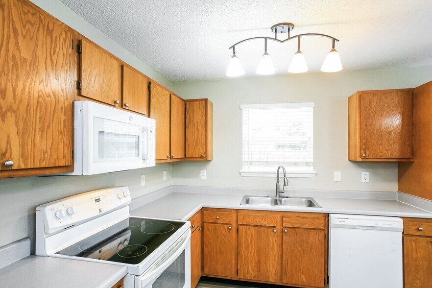 Building Photo - 6337 River Valley Way