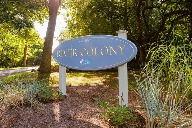 Building Photo - 20 River Colony