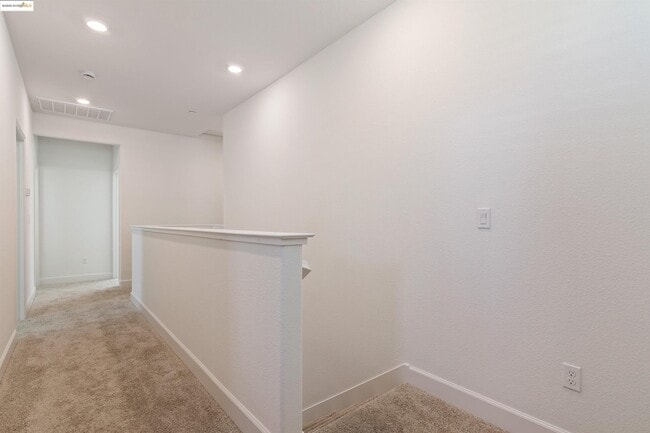 Building Photo - 3012 Vasquez Ct