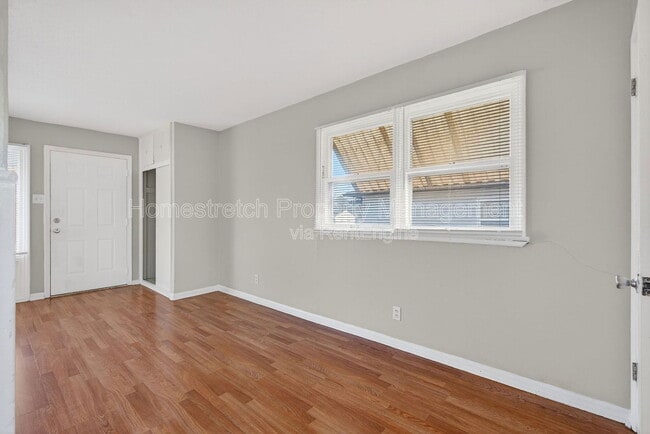 Building Photo - 9855 Medford Dr