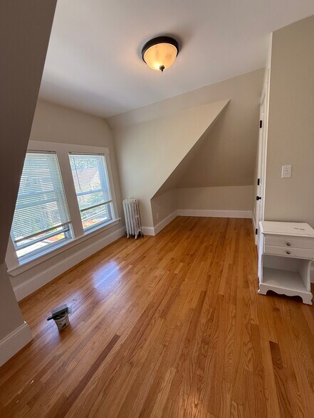 Building Photo - 20 Mansfield St