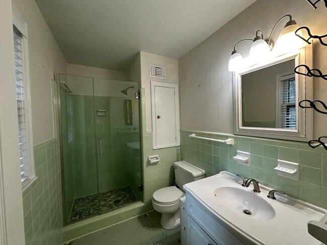 Building Photo - 5901 Brierdale Ave