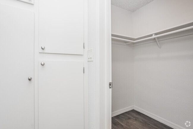 Studio 465-520 SF - Mitchell Arms