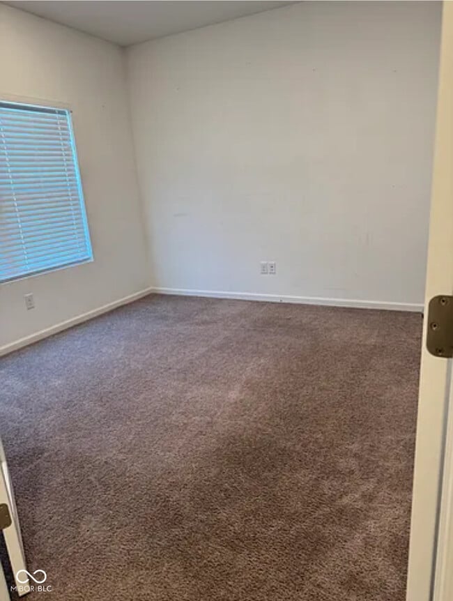 Building Photo - 10201 Meadow Path Ln