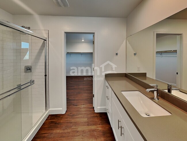 Building Photo - 25801 N 184th Dr