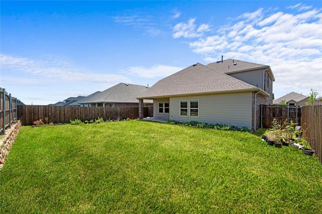 Building Photo - 706 Willow View Way