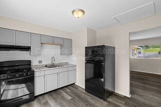 Building Photo - 2323 Woodson Rd