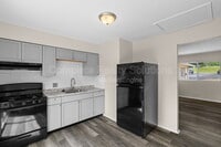 Building Photo - 2323 Woodson Rd