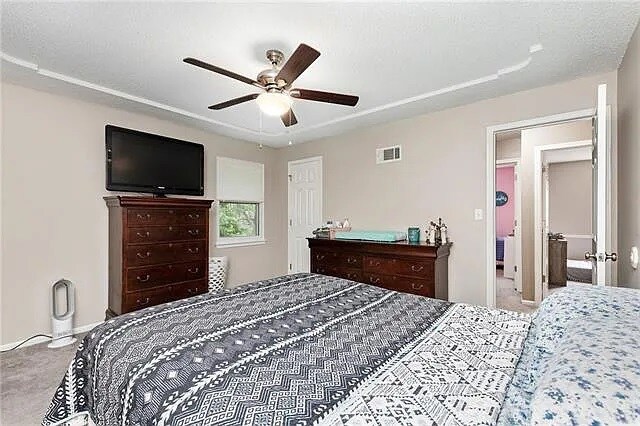 10x15 Master Bedroom - 919 NE 112th Ter