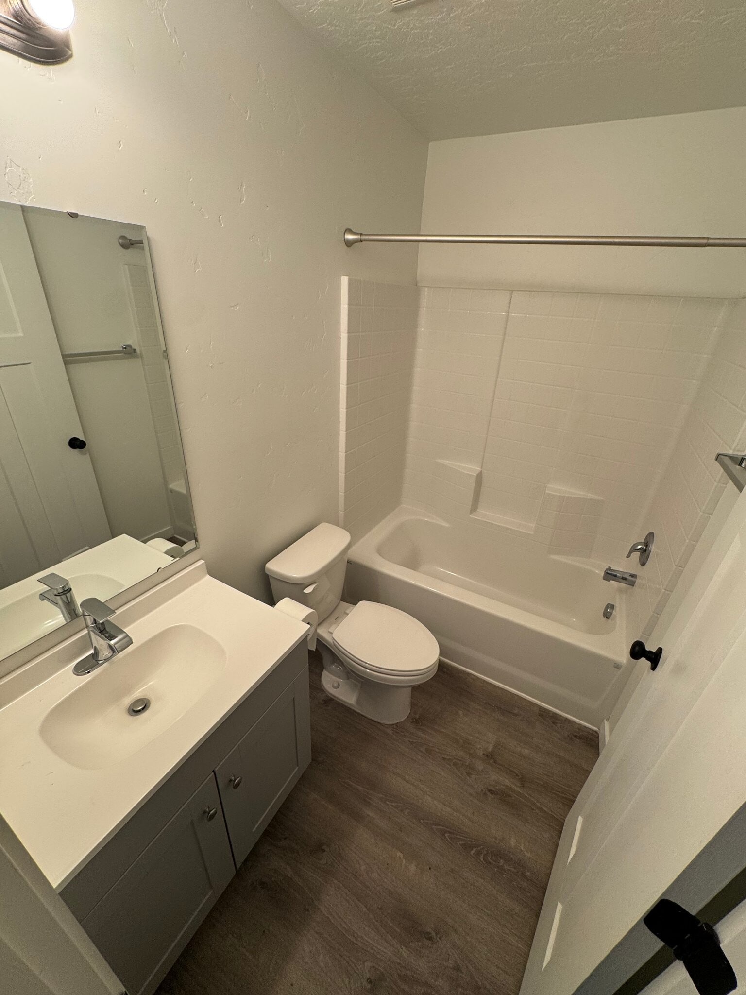 Building Photo - 509 N Trixie Ave