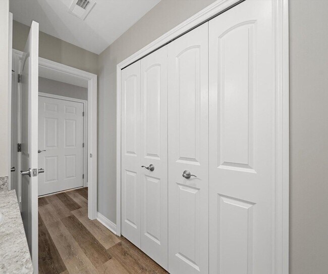 Building Photo - 5401 Volterra Dr