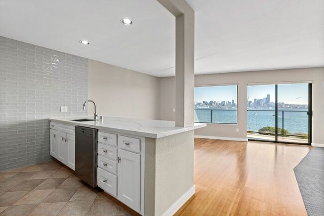 Building Photo - Enormous Waterfront Alki Condo w/ Stunning Views and Rare 2-Car Secure Parking