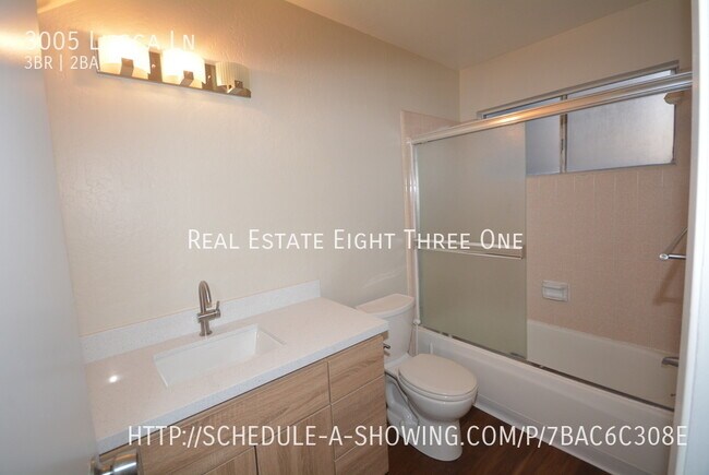Building Photo - 3 bedroom 2 bath with 2 car garage and pri...