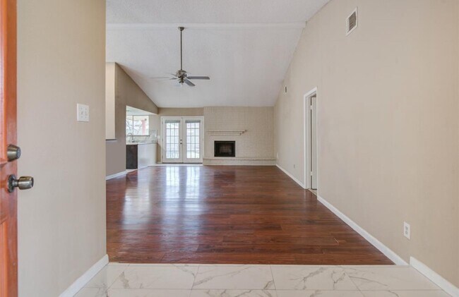 Building Photo - 15823 Ruppstock Dr