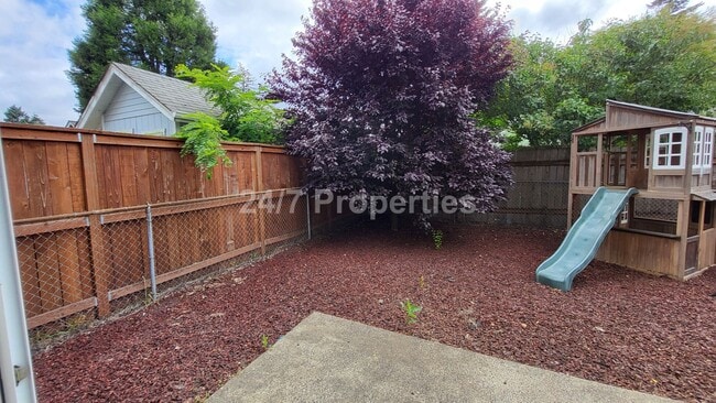 Building Photo - Modern 3 BD | 2.5 BA Craftsman Style Home ...