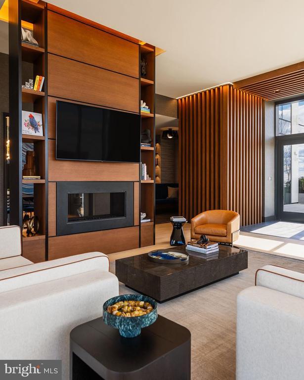 Building Photo - 210 S 12th St